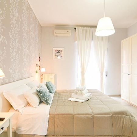 Debby'S Home 那不勒斯 外观 照片