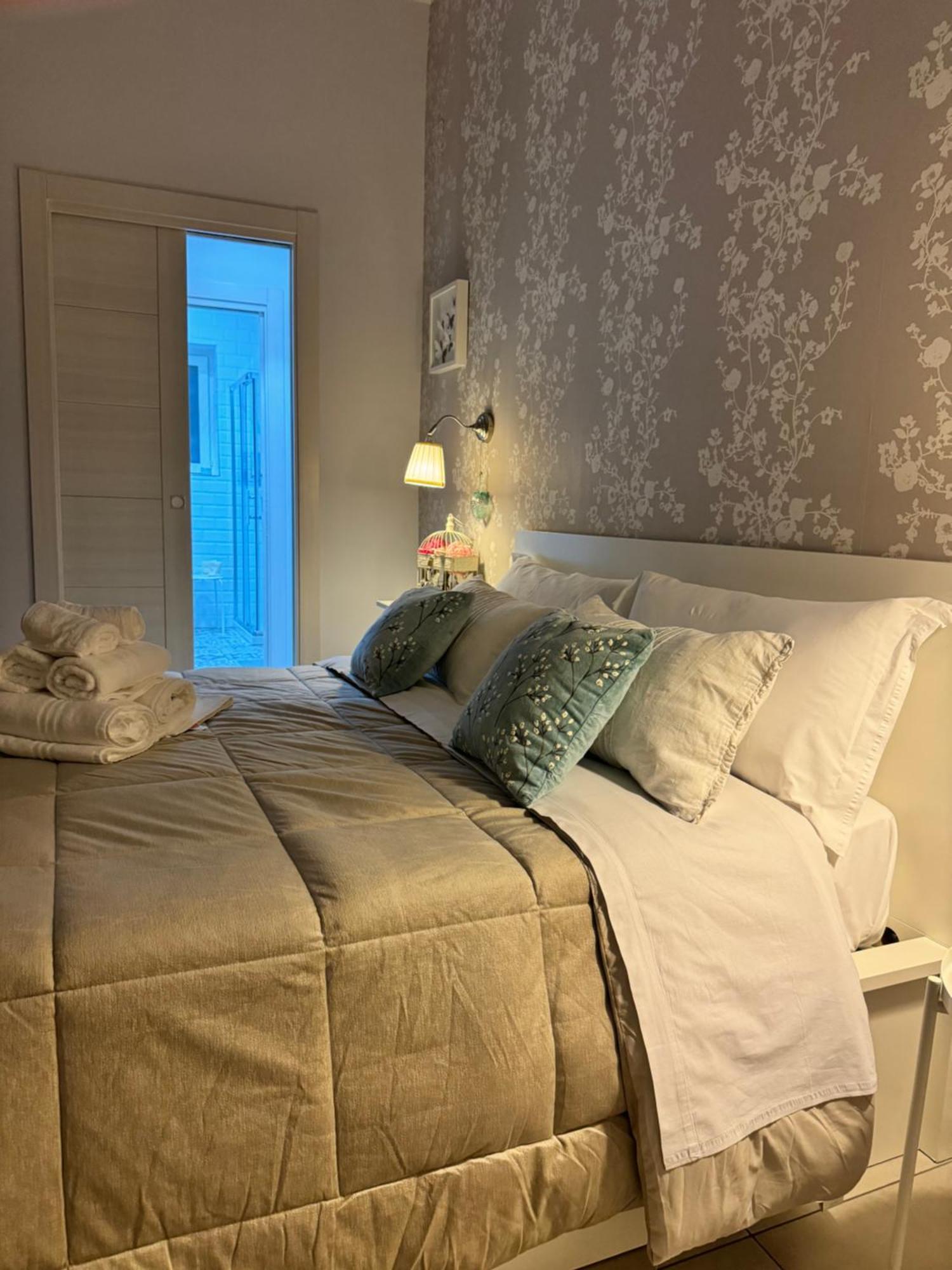 Debby'S Home 那不勒斯 外观 照片